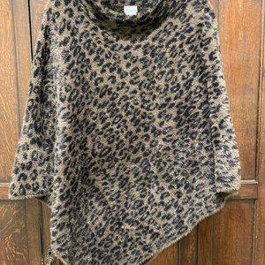Chico's beautiful brown and black poncho.  Size s/m